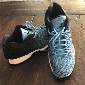 Men’s black and blue Jordan’s size 12